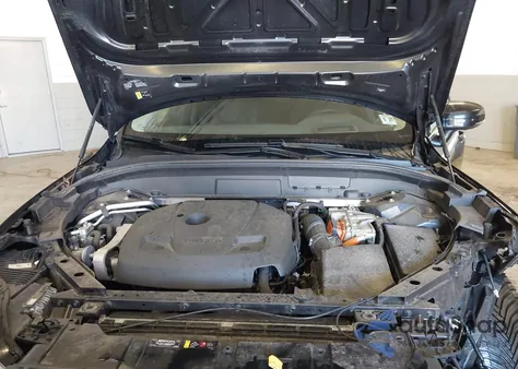 2022 Volvo Xc60 Recharge Plug-In Hybrid T8 Inscription Expression Extended Range from USA, damaged, VIN YV4H60DZ7N1036633